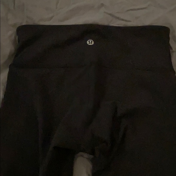 Black size 4 Lululemon Leggings - Picture 2 of 2